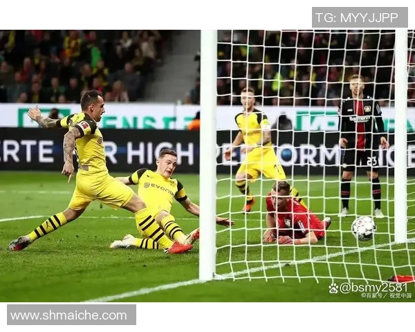 德乙精彩对决帕德博恩主场迎战亚伦争夺三分